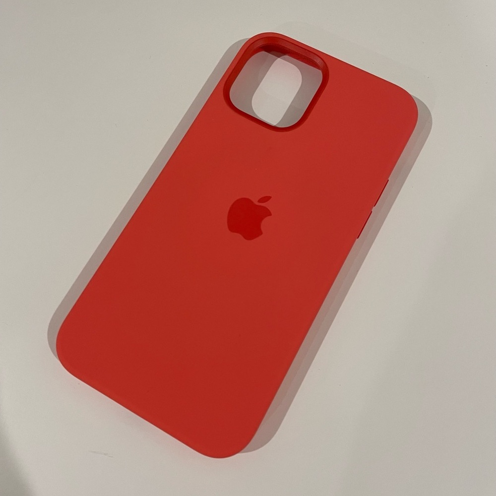 Apple iPhone 12/12 pro silicone case